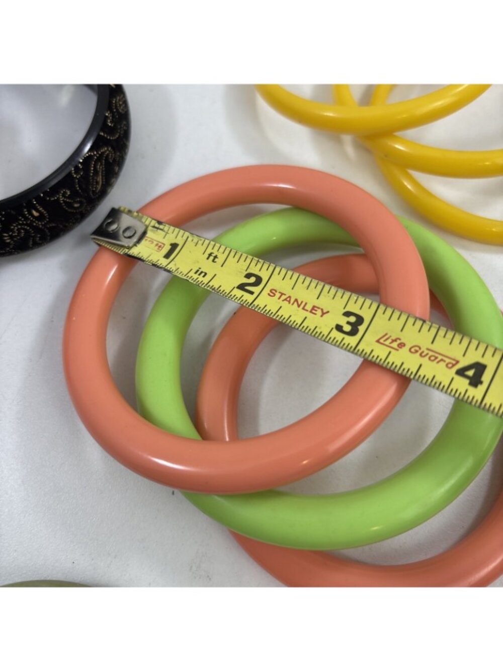 Vintage Estate Find Ten PLASTIC BANGLE BRACELETS Colors Hippie Bohemian Retro - Picture 7 of 11
